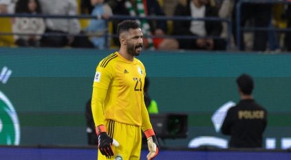 متى يعود محمد العويس لحراسة عرين الهلال ؟