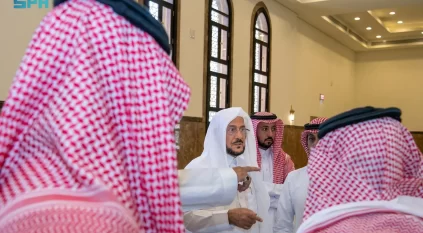 وزير الشؤون الإسلامية يوجه بتغيير فرش مسجد سيد الشهداء