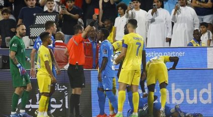 أول رد فعل من النصر بعد طرد رونالدو أمام الهلال