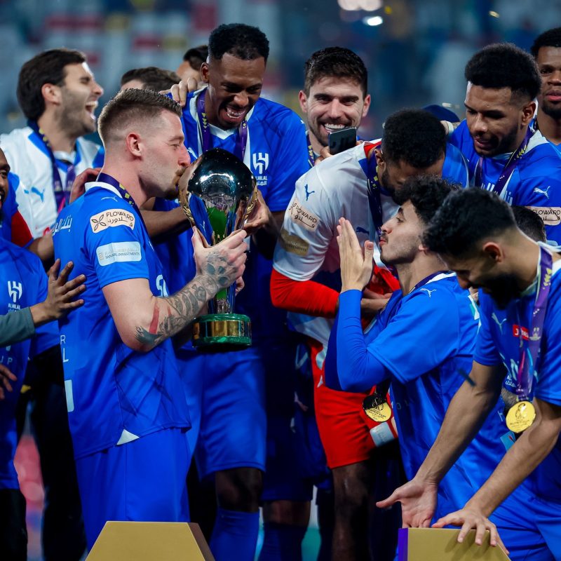 تتويج الهلال بـ كأس الدرعية لـ السوبر السعودي