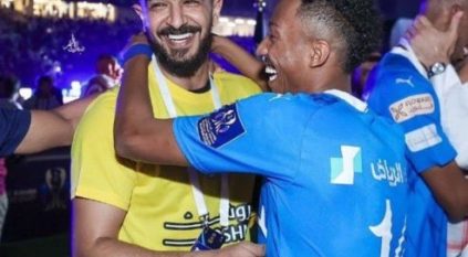 جماهير الاتحاد تهاجم عبدالله المعيوف بعد صورته مع نجم الهلال!