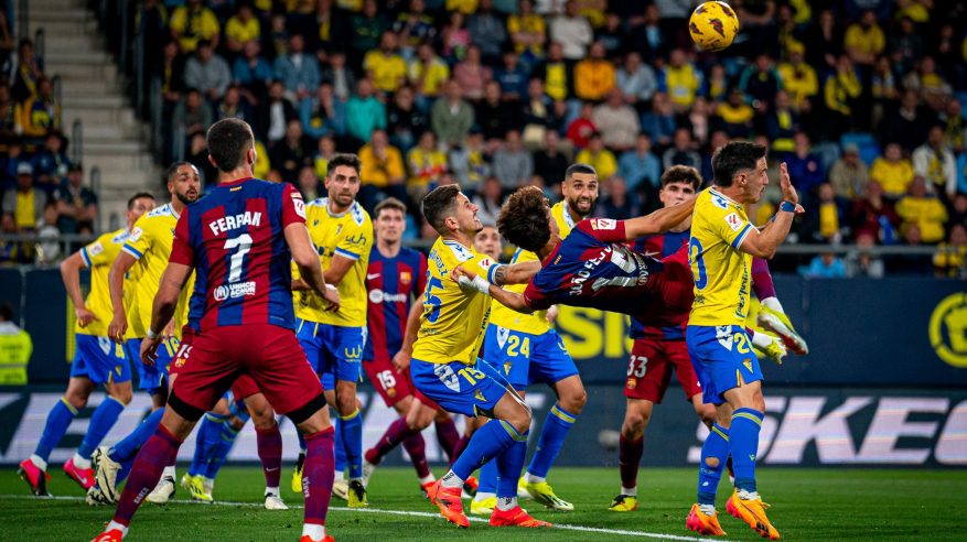 برشلونة يهزم قاديش بصعوبة