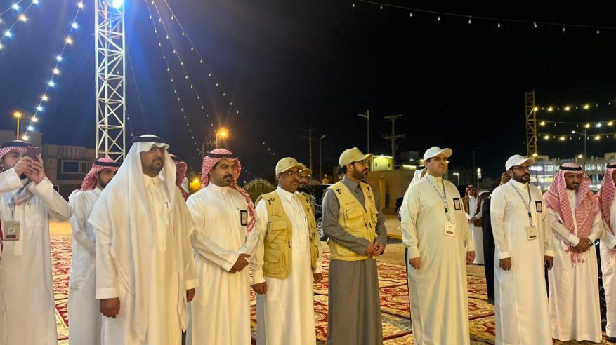 ملابس ومستلزمات وهدايا.. وكيل إمارة عسير يزور مبادرة وصال