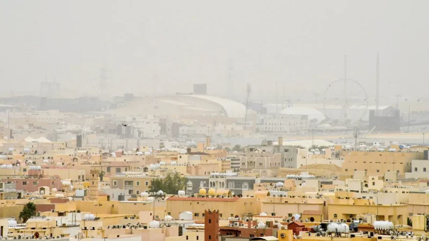 تنبيه من أتربة مُثارة على أجزاء من منطقة الرياض