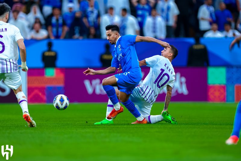 الهلال ضد العين