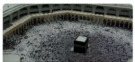 لقطات من صحن الطواف في آخر أيام رمضان