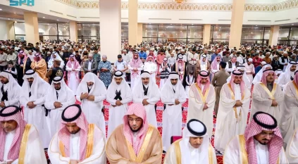 جموع المصلين يؤدون صلاة عيد الفطر في جميع مناطق السعودية