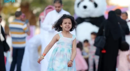 فرحة الأطفال بفعاليات عيد الفطر المبارك في عرعر