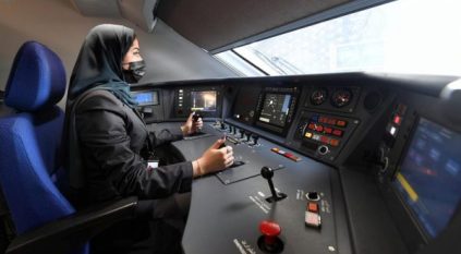 بمكافأة 4000 ريال.. معهد سرب يبدأ تدريب السعوديات لقيادة قطار الحرمين