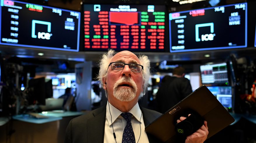 مؤشر ستاندرد آند بورز 500 على وشك الدخول بمرحلة سوق هابطة
