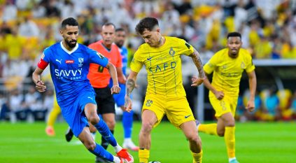 في مباراة البطاقات الحمراء .. الهلال والنصر إلى شوطين إضافيين