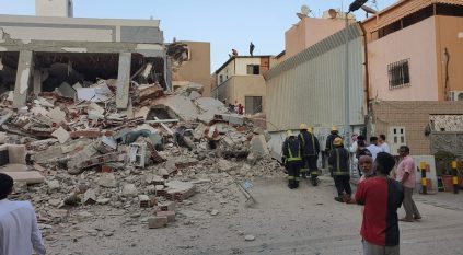 استمرار البحث عن ناجين في حادثة انهيار مبنى سكني بحي الفيصلية بجدة