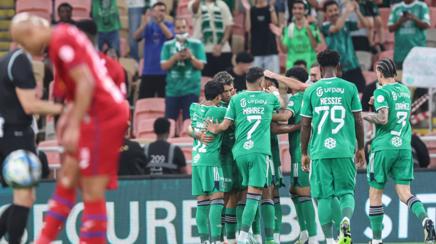 الأهلي يمطر شباك أبها بخماسية