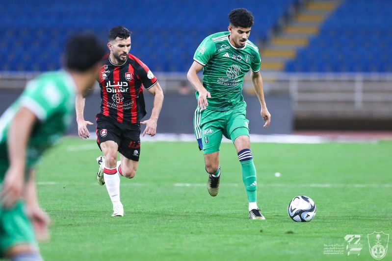 الأهلي ضد الرياض