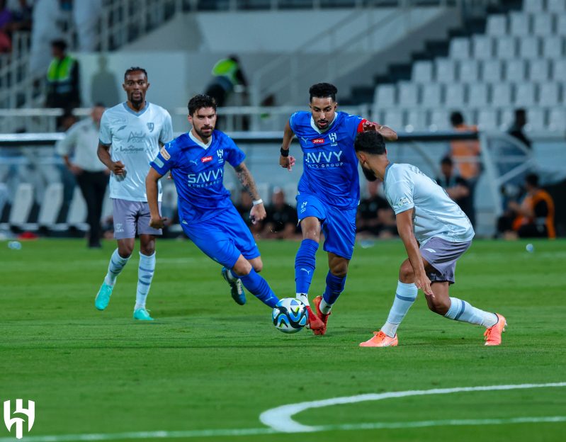 الهلال ضد الطائي