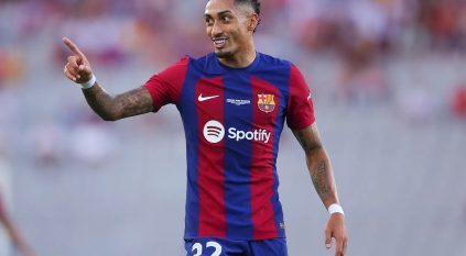 برشلونة منفتح على بيعه.. هل ينتقل رافينيا لدوري روشن؟