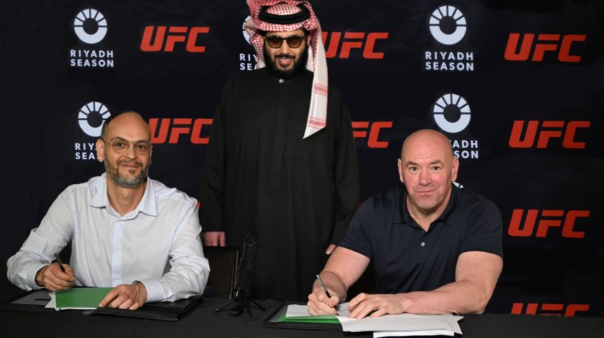موسم الرياض يرعى نزال UFC ويستضيف Power Slap
