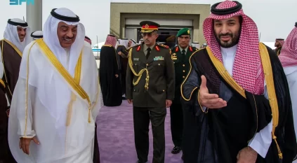 الأمير محمد بن سلمان يستقبل ولي عهد الكويت لدى وصوله جدة