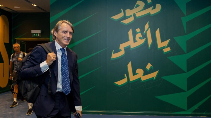 جملة واحدة من مانشيني تثير غضب الجماهير السعودية .. ماذا قال ؟