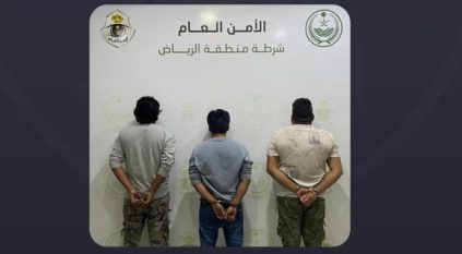 3 مقيمين في قبضة الأمن لإتلافهم جهاز صراف آلي