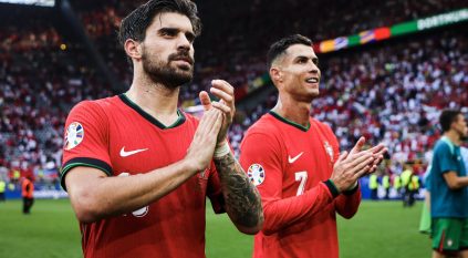 صديق رونالدو مراقب من أندية دوري روشن