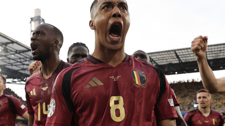 شاهد .. منتخب بلجيكا يفتتح التسجيل بعد مرور دقيقة