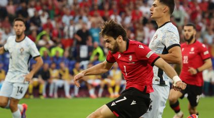 فيديو .. لدغة كفاراتسيخيليا تمنح التقدم لـ جورجيا ضد البرتغال بالشوط الأول