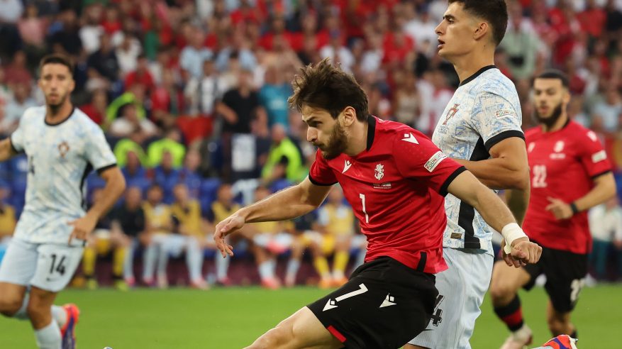فيديو .. لدغة كفاراتسيخيليا تمنح التقدم لـ جورجيا ضد البرتغال بالشوط الأول