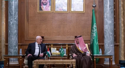 عبدالعزيز بن سعود يبحث تعزيز التعاون مع وزير داخلية فلسطين