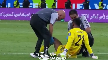 شاهد .. إصابة محمد العويس تثير قلق الهلال