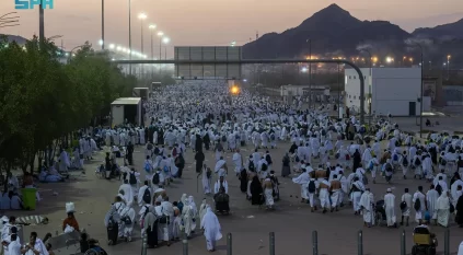 ضيوف الرحمن يواصلون التوافد إلى مشعر مزدلفة