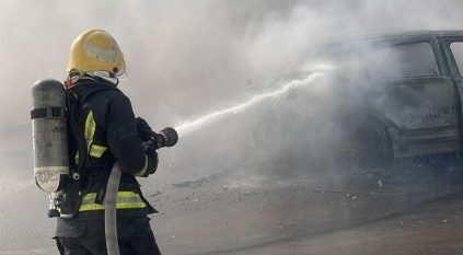 تفحم مركبة بحي النزهة في الرياض والدفاع المدني يباشر