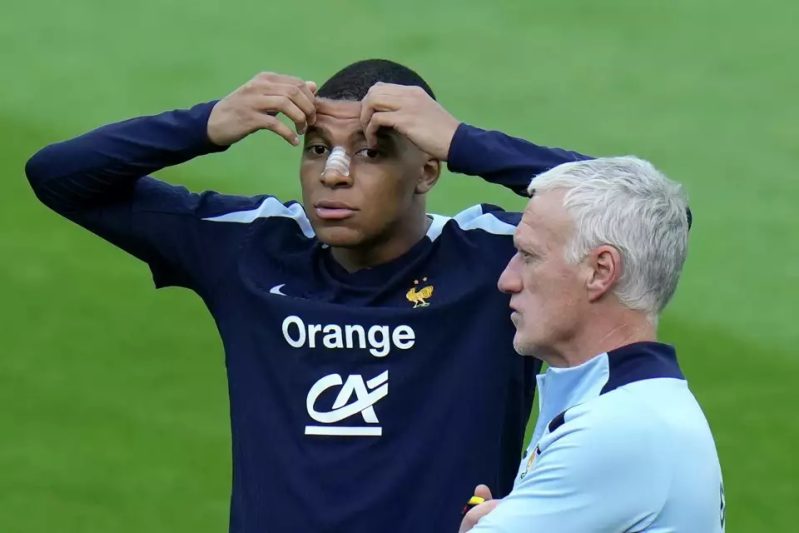 ديدييه ديشامب ومبابي