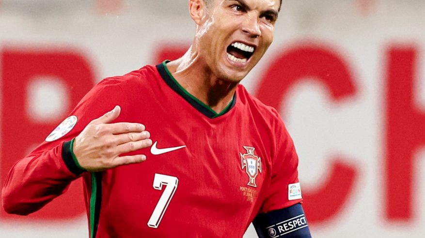 كريستيانو رونالدو يحسم مصيره مع منتخب البرتغال