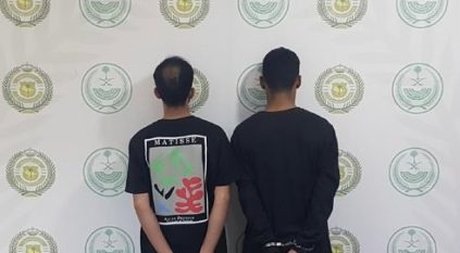 ضبط 3 مواطنين ومقيم لترويجهم المخدرات