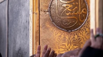 بين الحرفة والتاريخ.. قصة الاسم الذي بقي على ميزاب الكعبة المشرفة