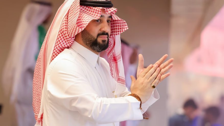 رئيس الأهلي يعد الجماهير بميركاتو قوي
