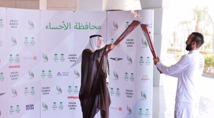 محافظ الأحساء يتسلم شعلة دورة الألعاب السعودية 2024