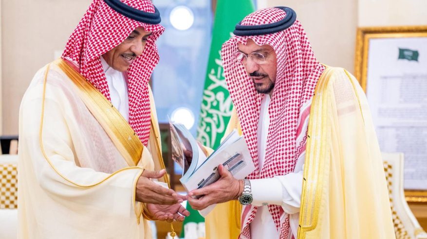 خلال لقائه سلمان الدوسري.. أمير القصيم يشيد بجهود وزارة الإعلام
