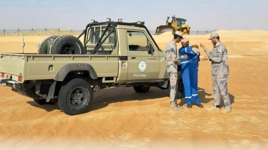 حرس الحدود في البطحاء ينقذ وافدًا هنديًّا تعرض لحالة إجهاد