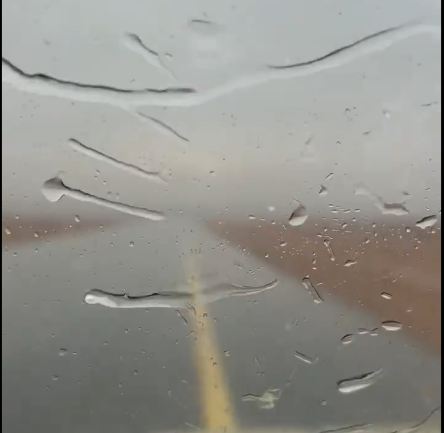مشاهد لهطول أمطار غزيرة على رفحاء