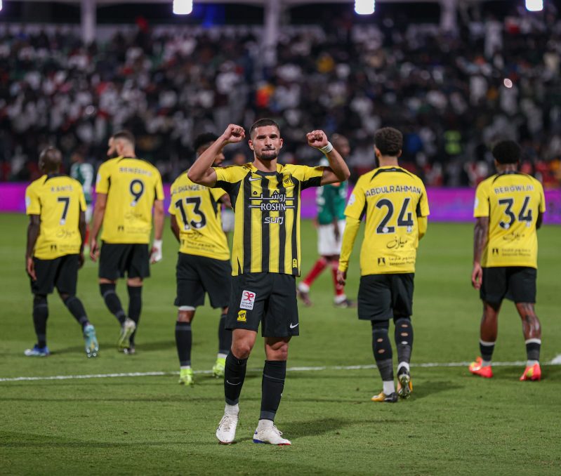 حسام عوار