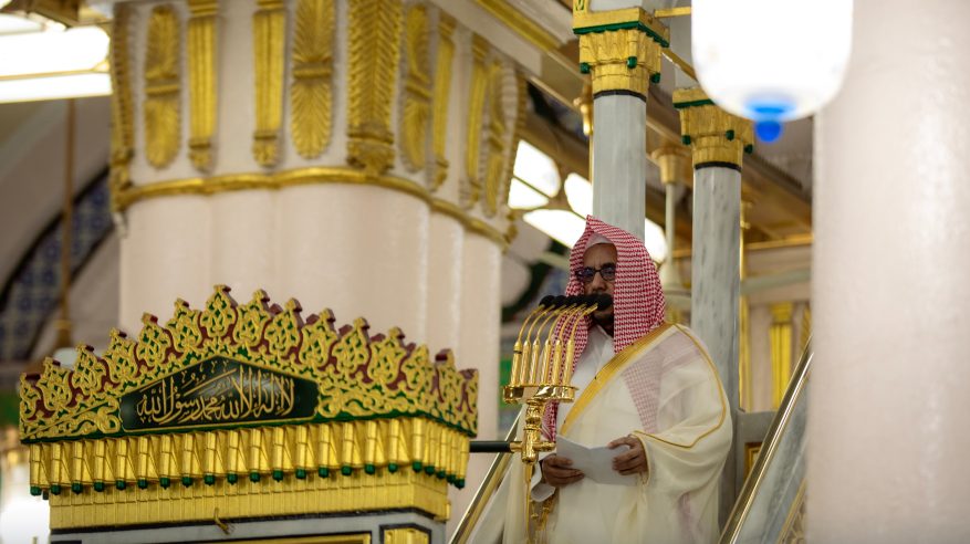 خطيب المسجد النبوي: كفوا اللسان عن شتم الخلق وغيبتهم والطعن في أعراضهم
