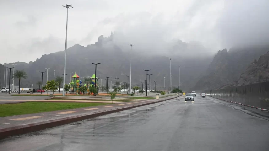 أمطار ورياح شديدة على حائل حتى الـ 11 مساء 