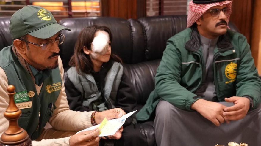 “سلمان للإغاثة” يلبي النداء الإنساني لذوي طفل فلسطيني من غزة يعاني من حالة صحية حرجة