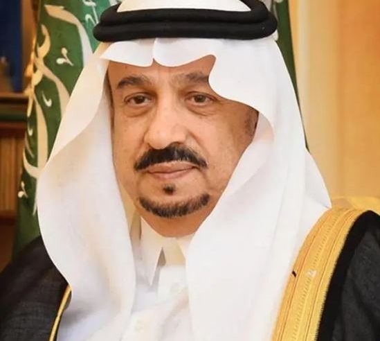 أمير الرياض يعزي أبناء عبدالله السديري في وفاة والدتهم