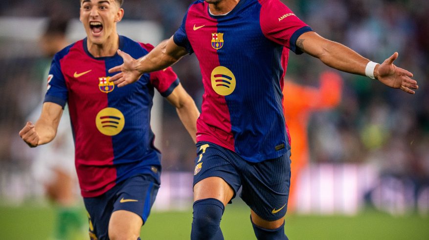 برشلونة يتغلب على فياريال بثنائية 