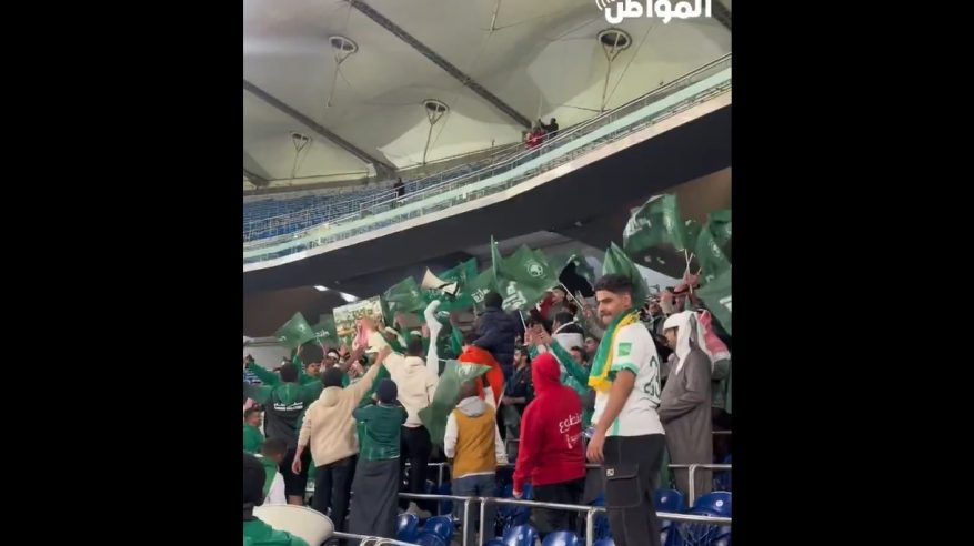 الجماهير تتوقع فوز الأخضر ضد البحرين
