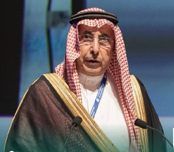 وزير الدولة رئيس مجلس إدارة مركز دعم هيئات التطوير المهندس إبراهيم السلطان