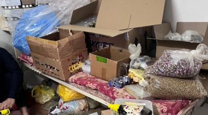 ضبط معمل لغش المواد الغذائية ومستحضرات التجميل بمنزل شعبي بالرياض
